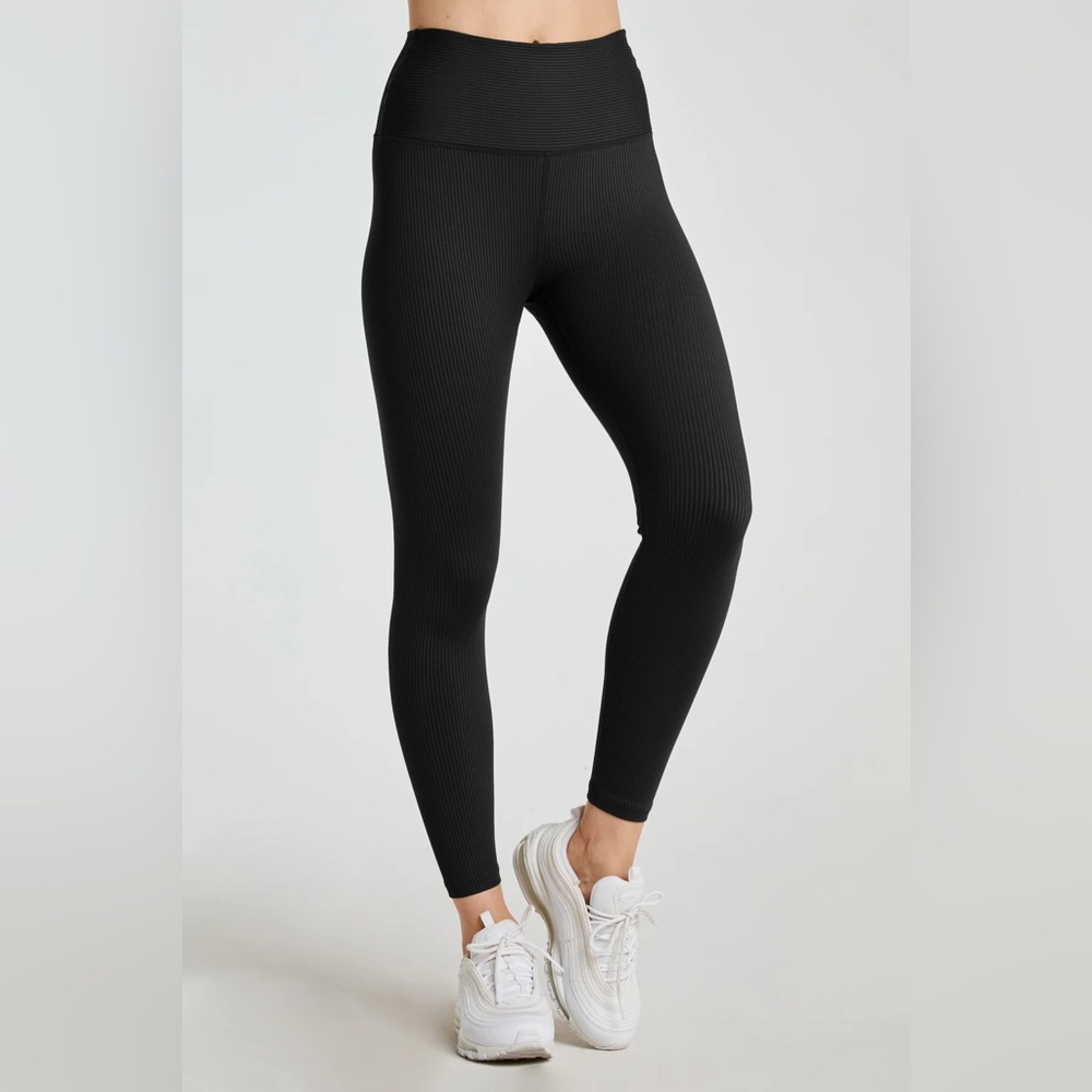 Black Ribbed Leggings - size M/L